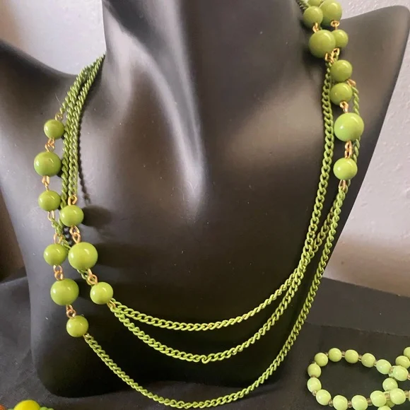 Green. Green. Green and Green & Wood Beaded Necklaces and Bracelet - Picture 3 of 12